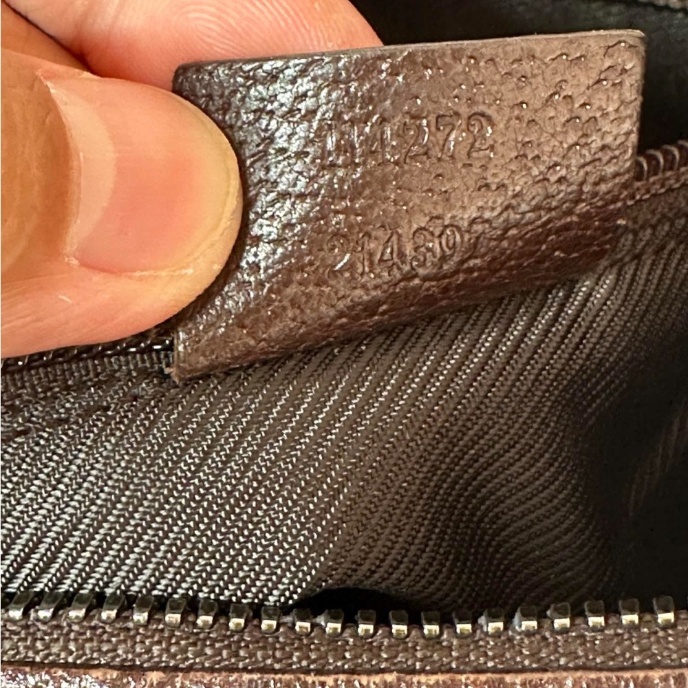 Gucci crossbody bag. - Picture 8 of 16